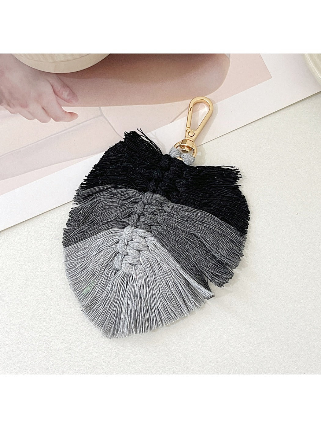 Koco - Bohemian Leaf Keychain with Tassel
