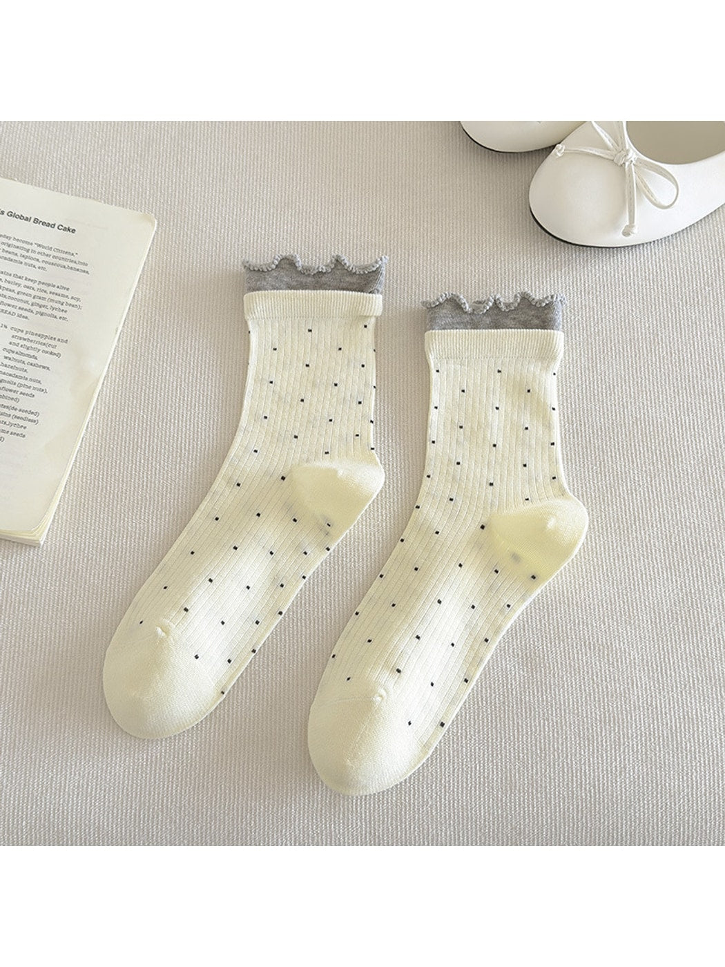 Rufia - Polka Dot Contrast Cuff Casual Crew Socks