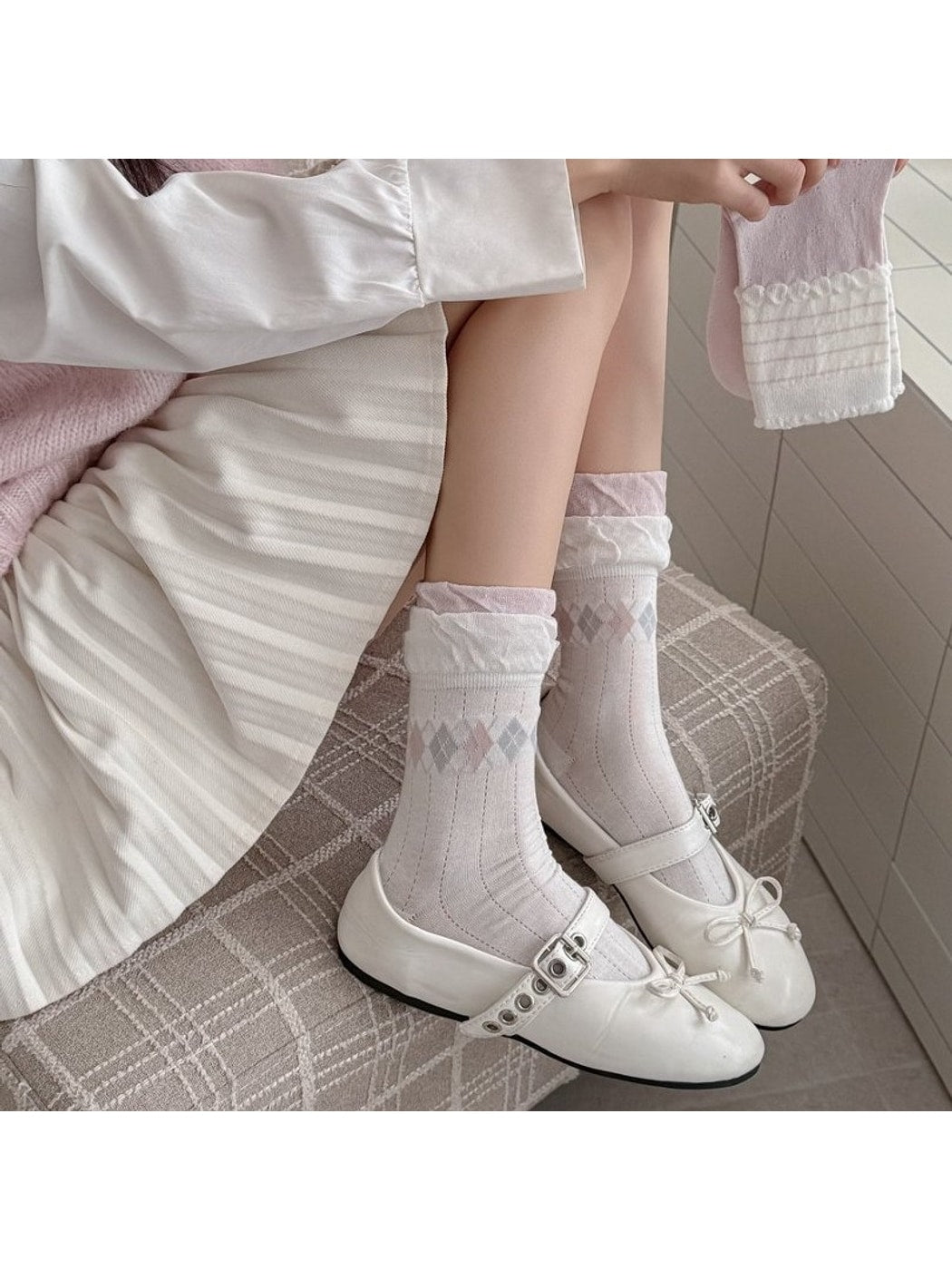 Rufia - Floral Mesh Trim Women's Crew Socks