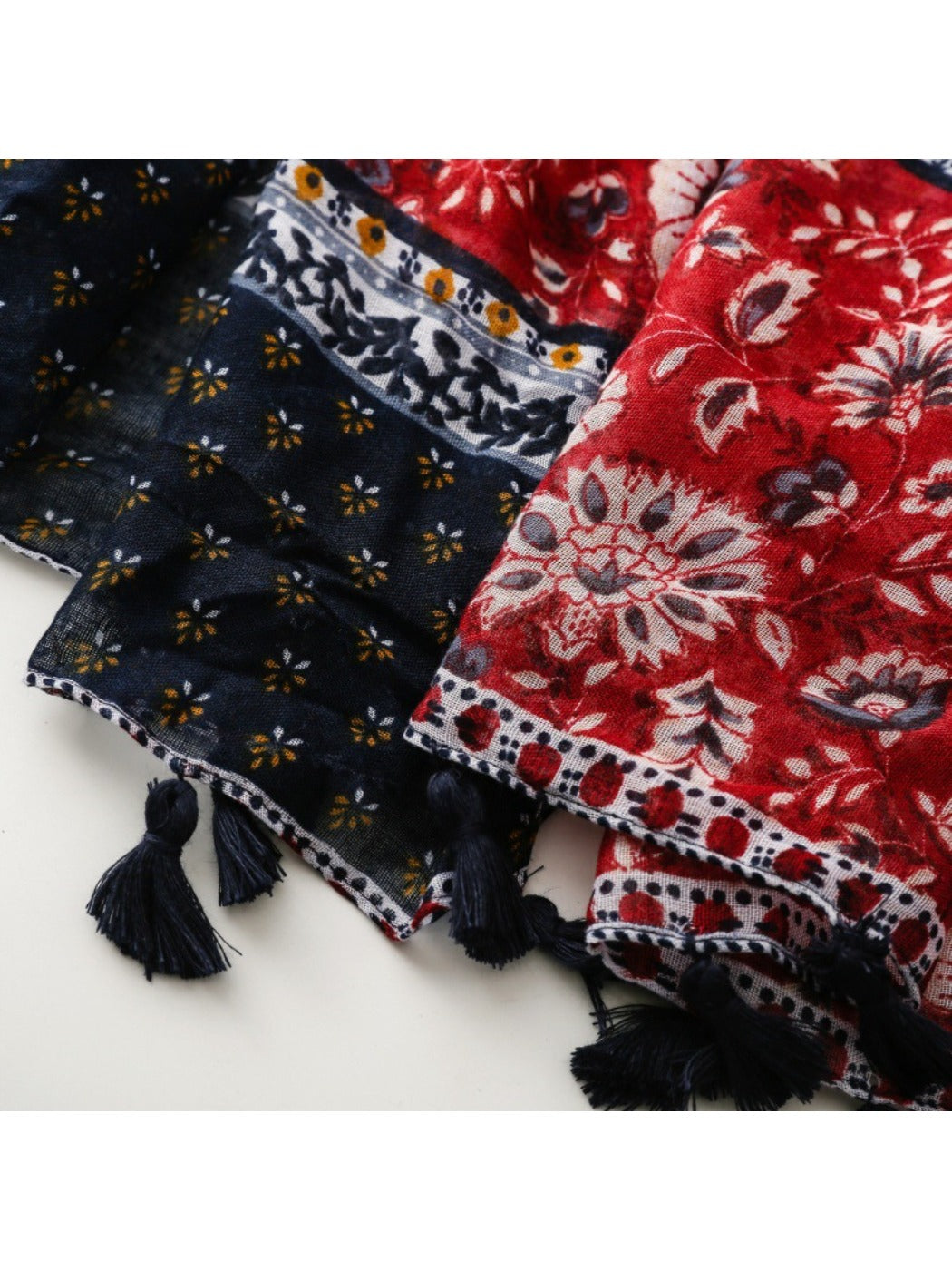 Scarvii - Bohemian Floral Geometric Tassel Scarf