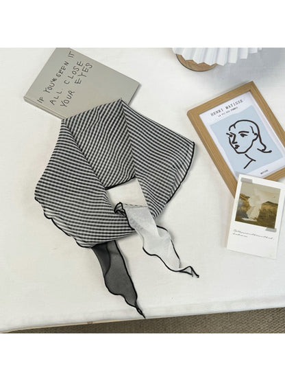 Scarvii - Minimal Striped Diamond-shaped Scarf