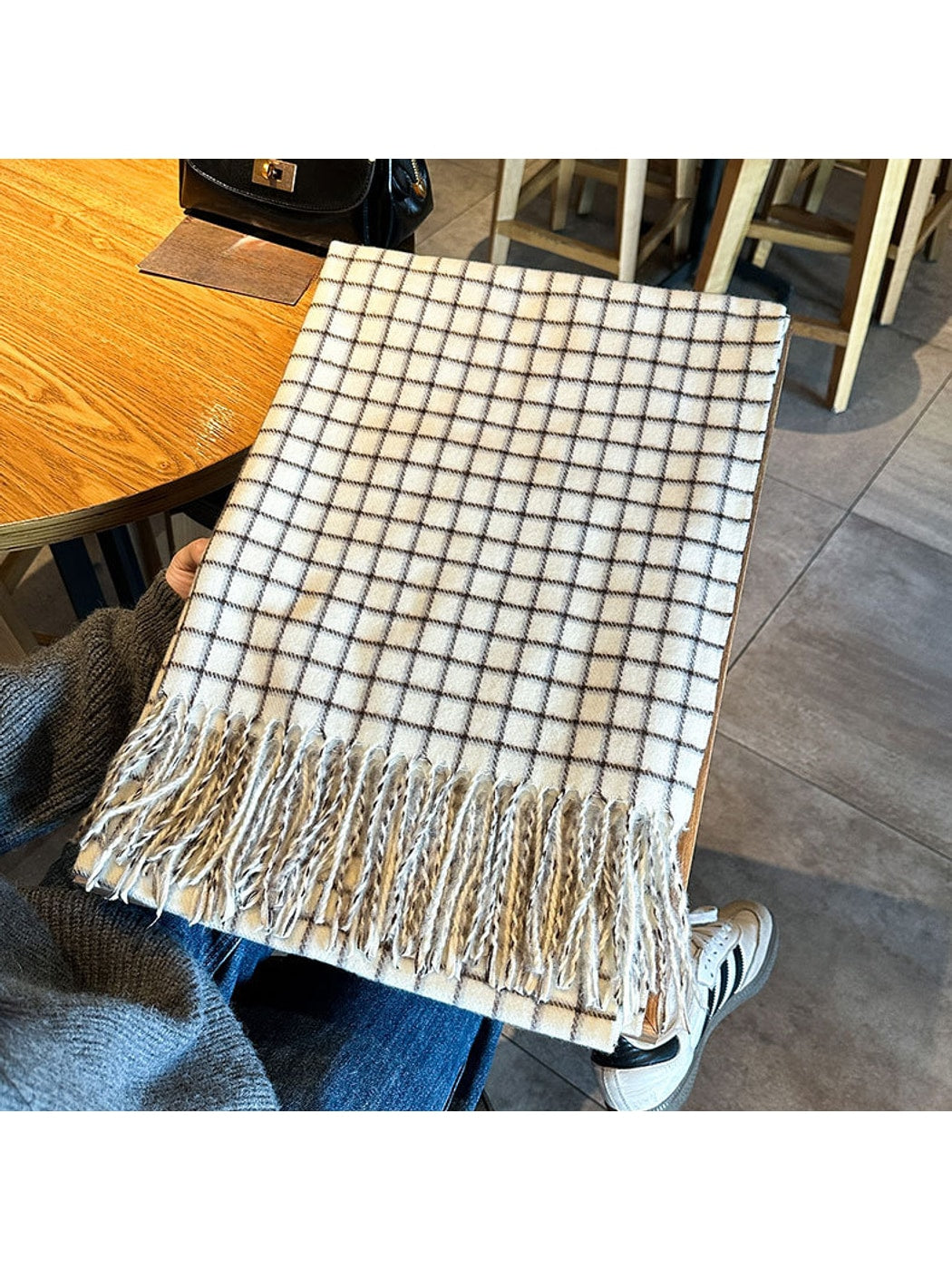 Scarvii - Retro Windowpane Fringe Plaid Scarf