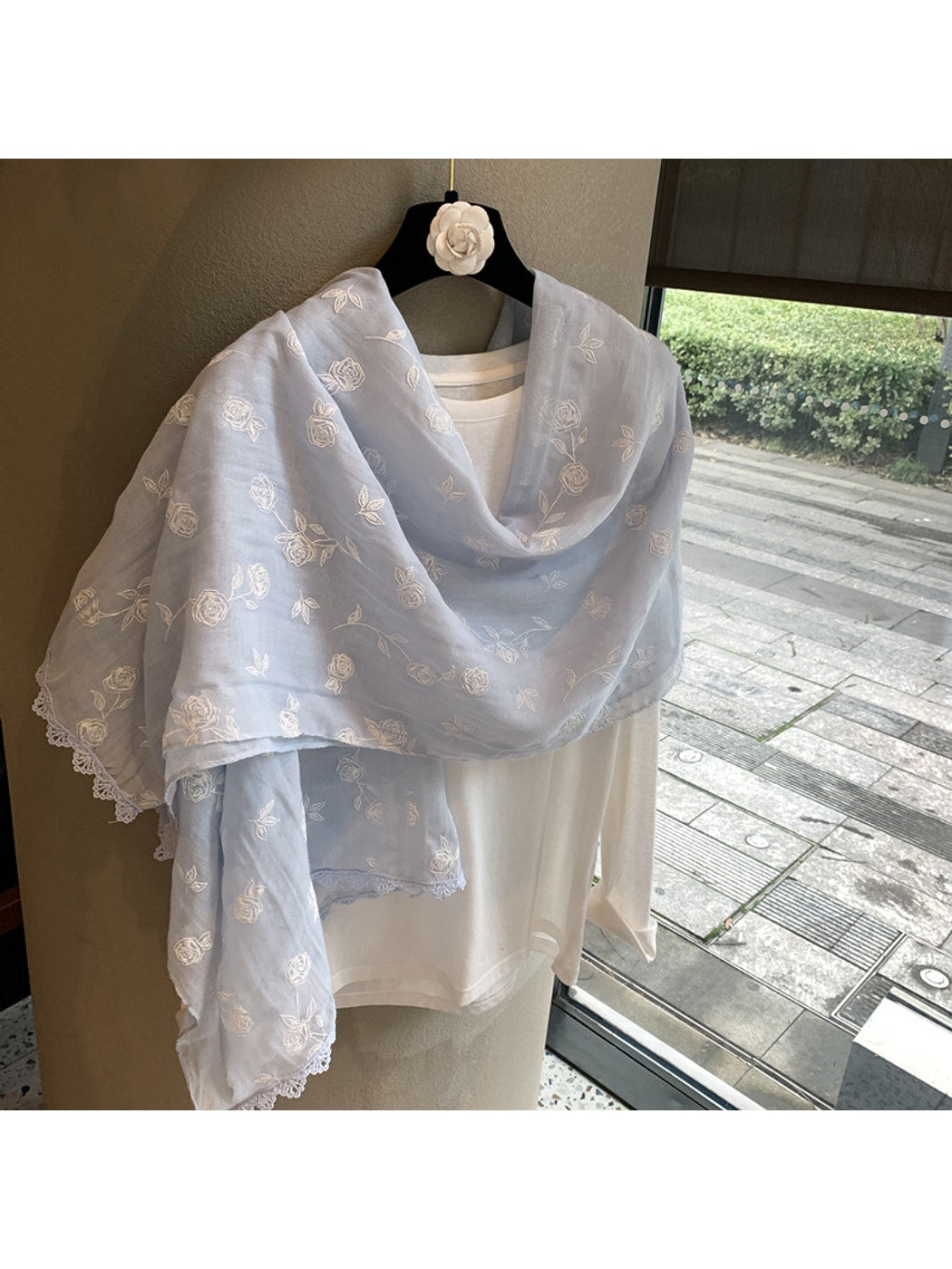 Scarvii - Rose Motif Lace Edge Shawl Scarf