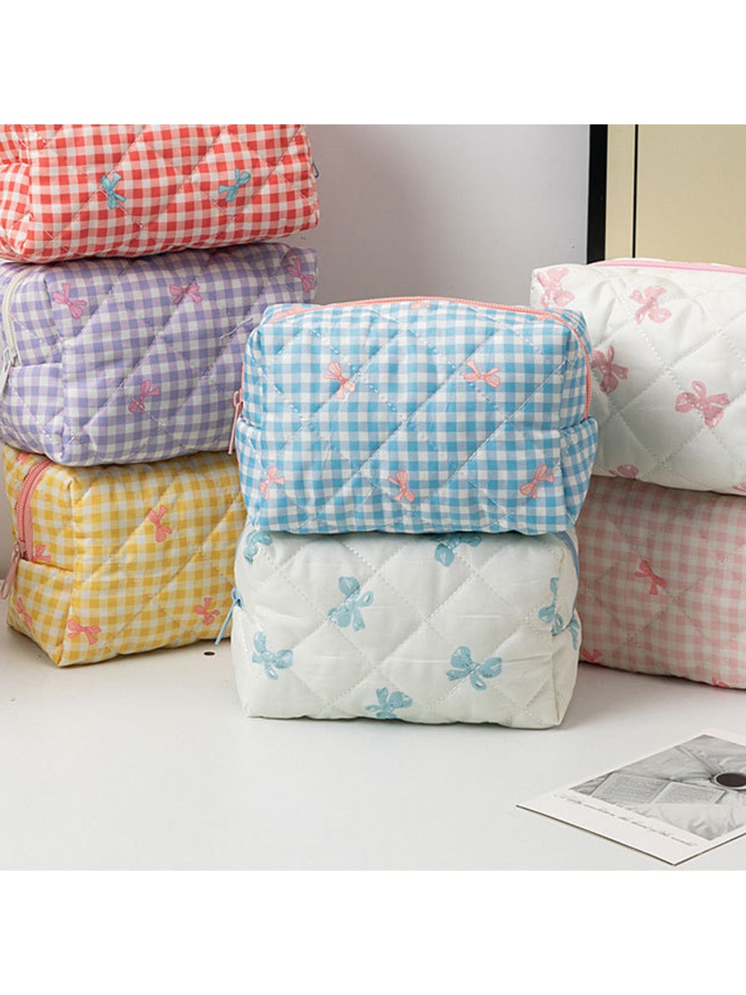 Cosbai - Bow Print Quilted Cosmetic Organizer Bag