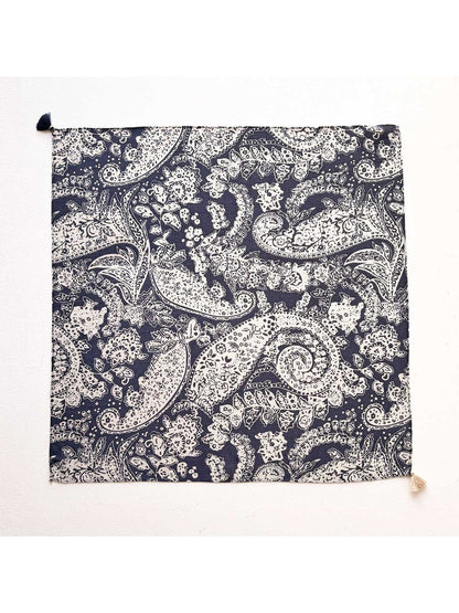 Scarvii - Tassel Corner Paisley Pattern Square Scarf