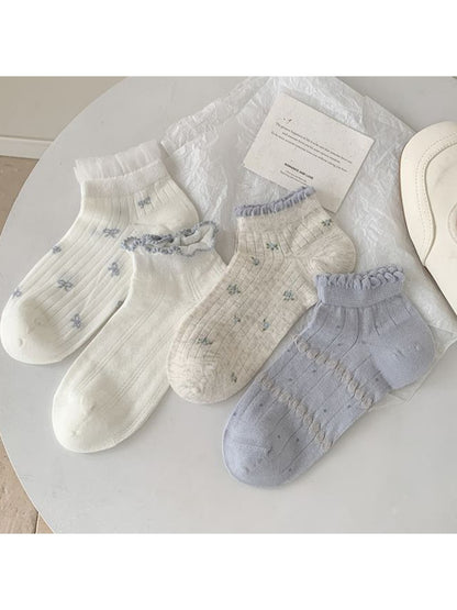 Rufia - Ribbed Ruffle Trim Casual Ankle Socks