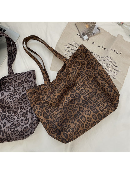 Cosbai - Women's Shoulder Bag with Leopard Print