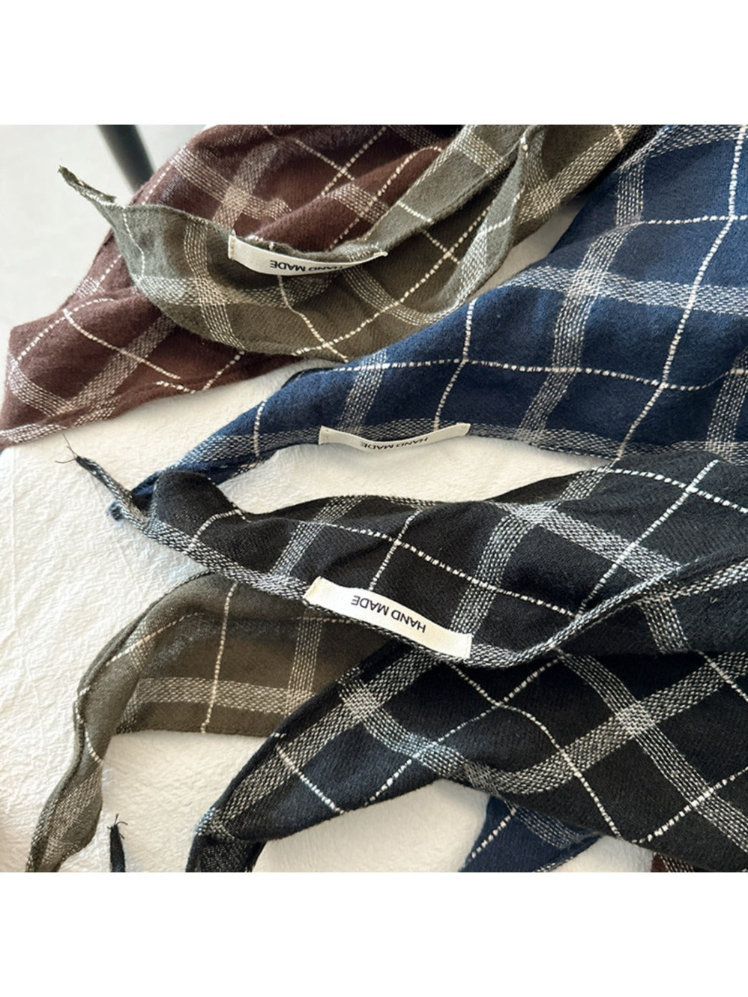 Scarvii - Plaid Pattern Diamond Shaped Winter Scarf