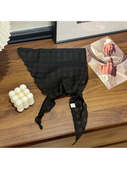 Scarvii - Scalloped Edge Check Triangle Bandana