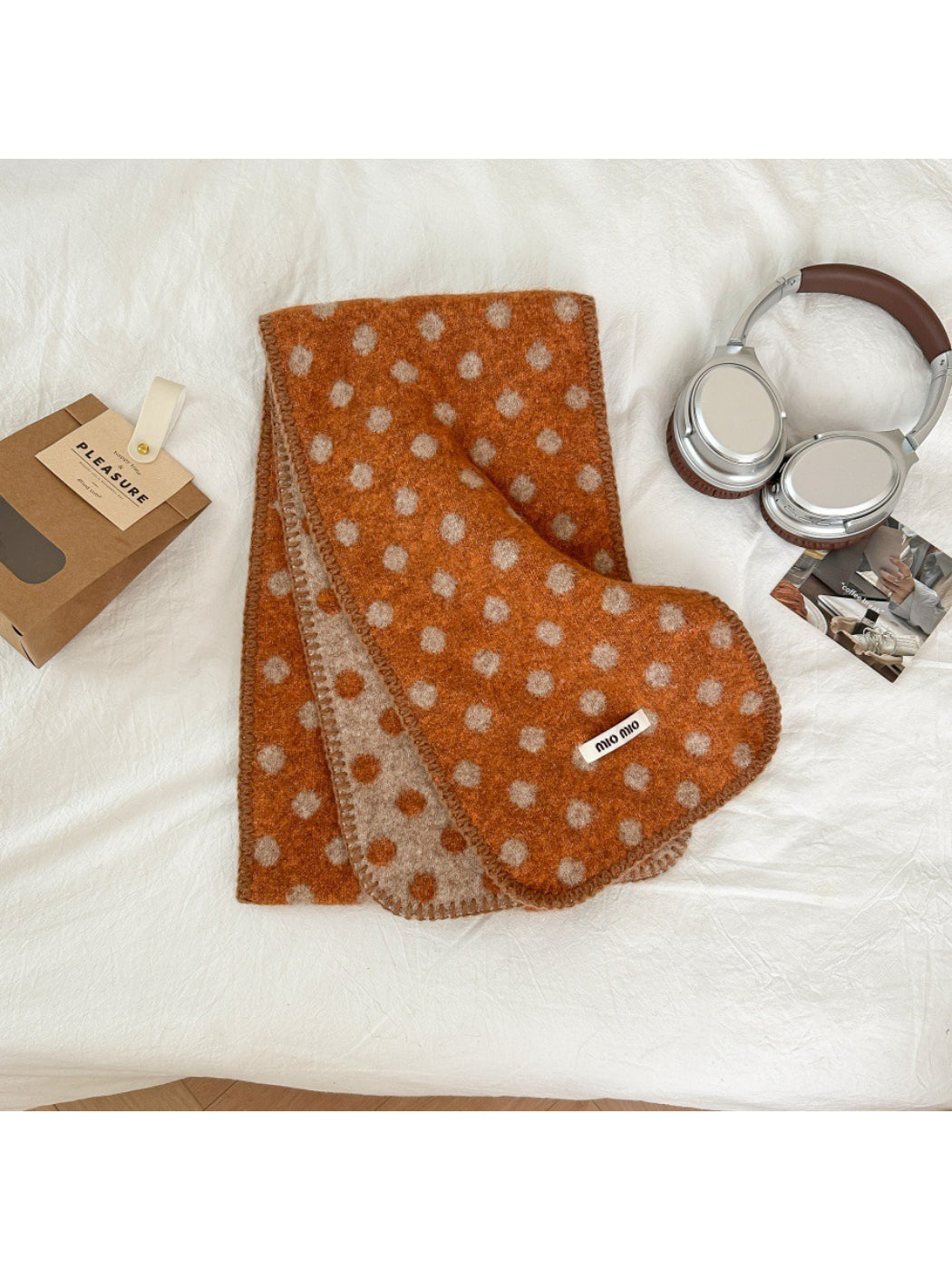 Scarvii – Polka Dot Knit Scarf