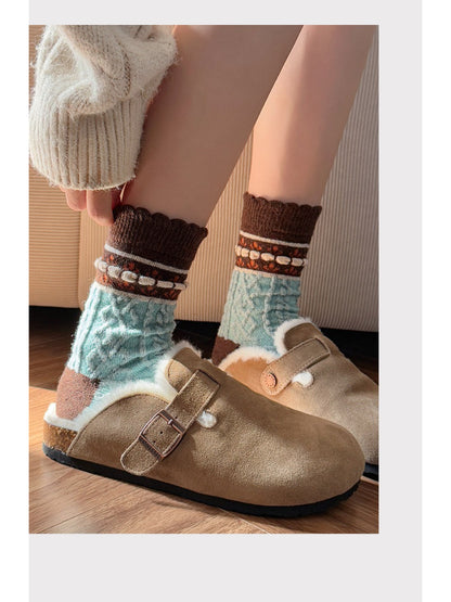 Rufia - Chocolate Stitch Pattern Crew Socks
