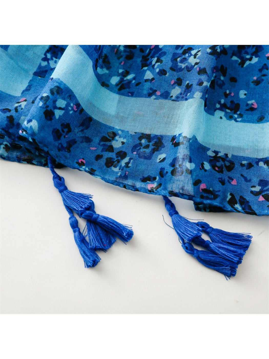 Scarvii - Small Floral Print Lightweight Scarf