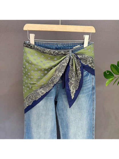 Scarvii - Vintage Contrast Trim Floral Triangle Bandana