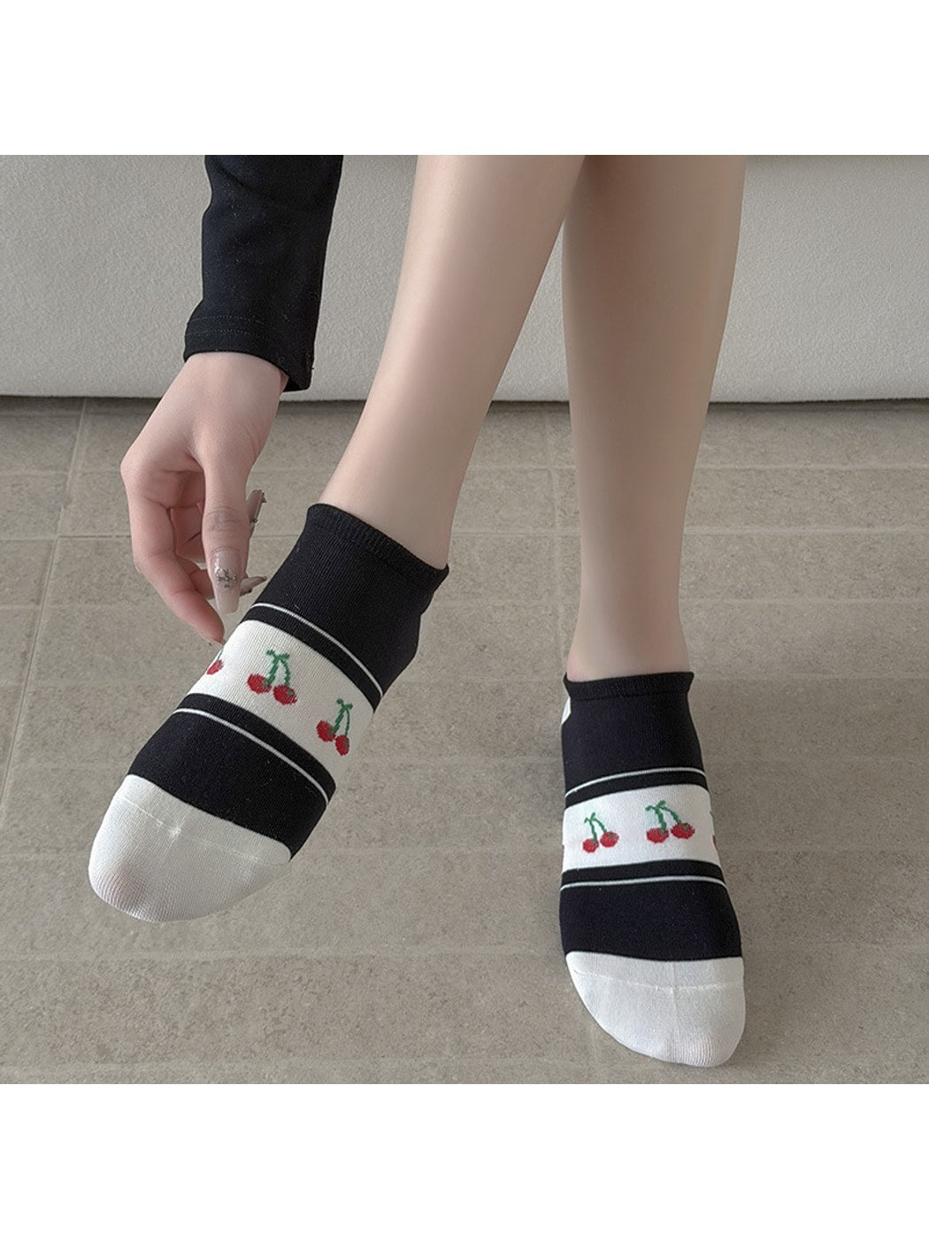 Rufia - Cherry and Heart Pattern Low Ankle Socks