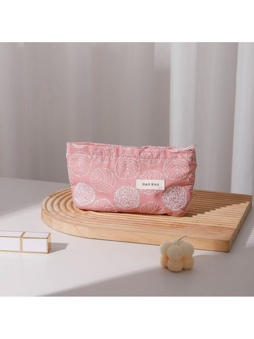 Cosbai - Leaf Print Handheld Organizer Bag