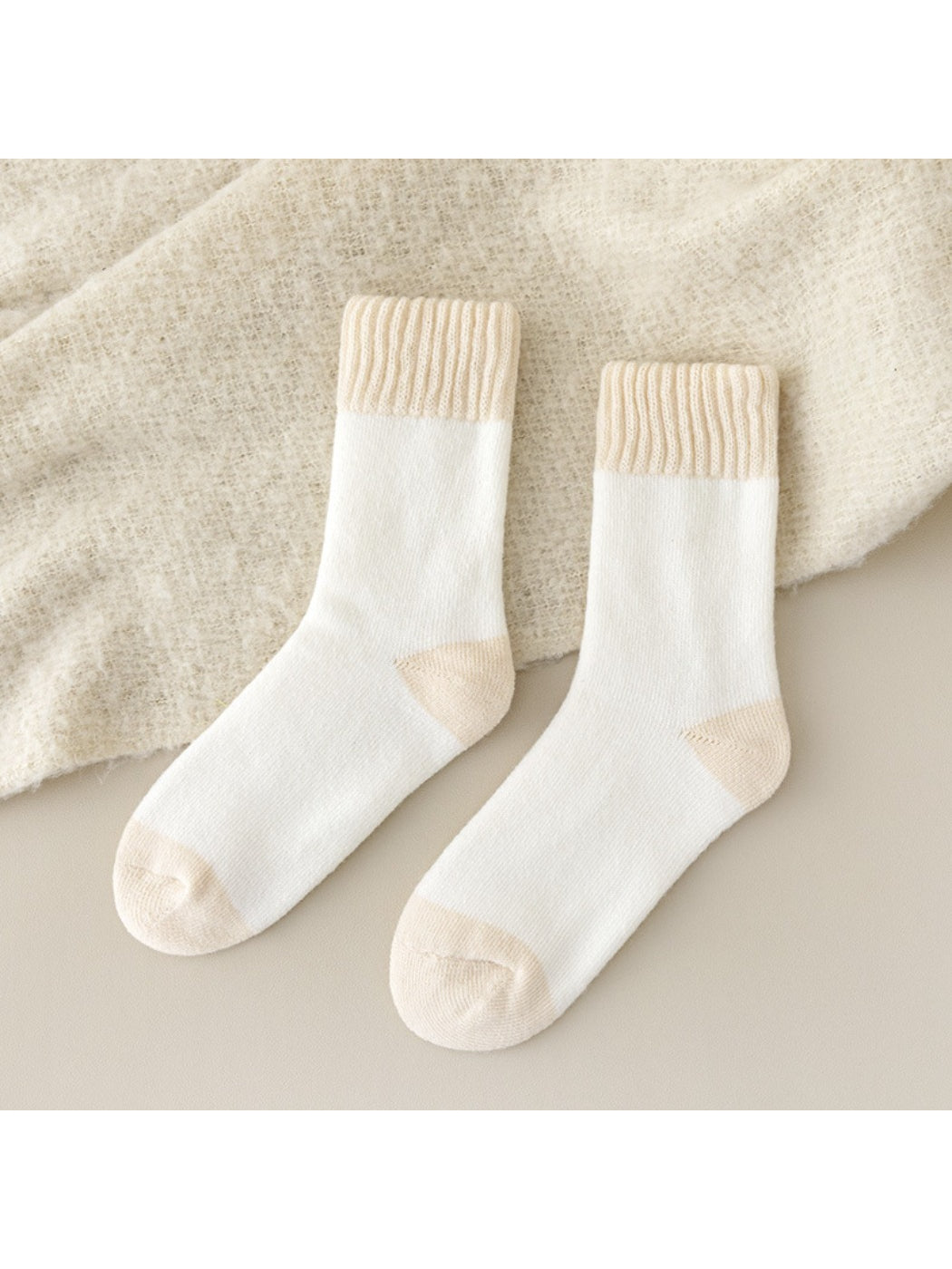 Rufia - Soft Creamy Tone Everyday Crew Socks