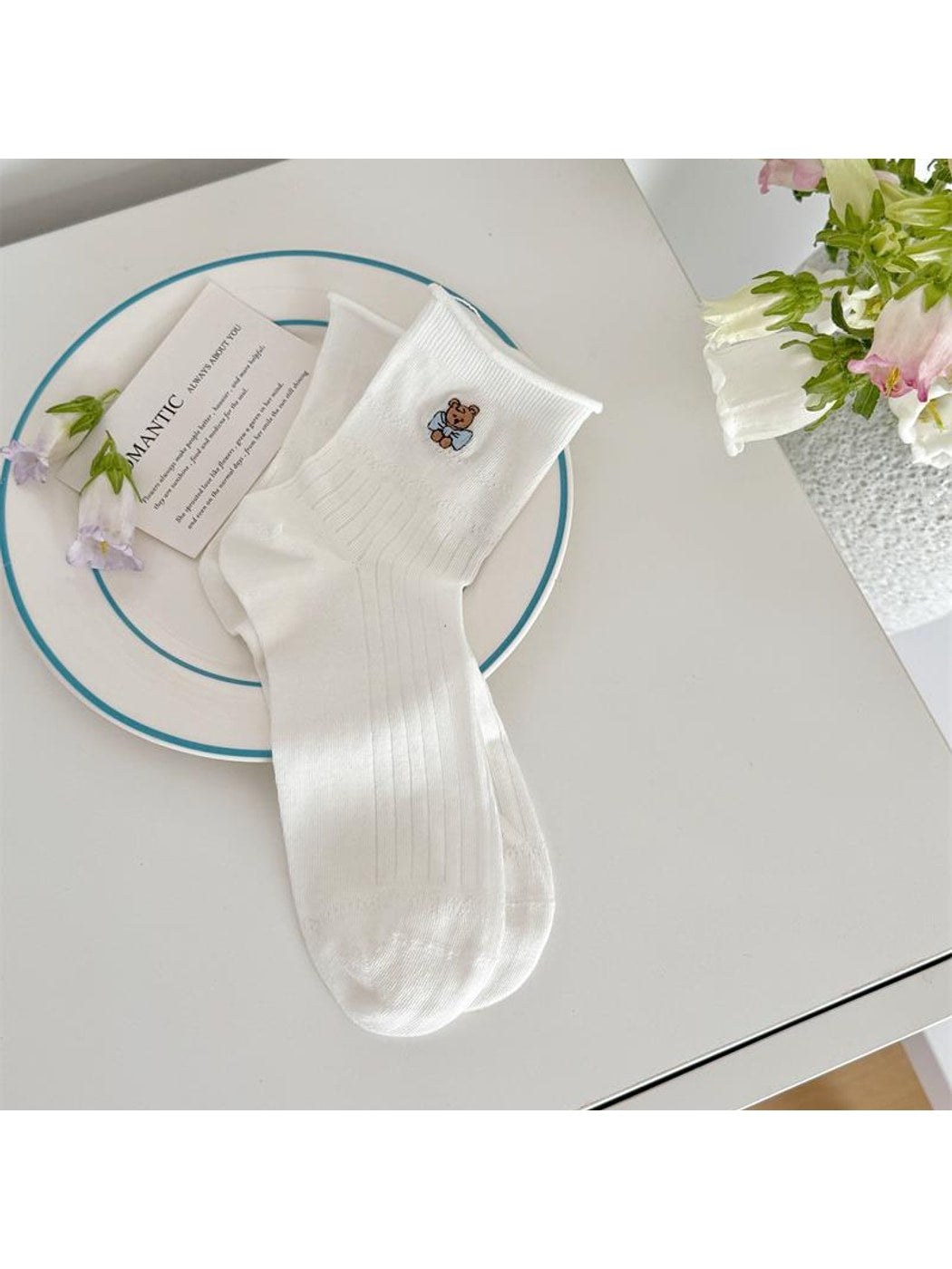 Rufia - Cute Bear Motif Ruffle Crew Socks