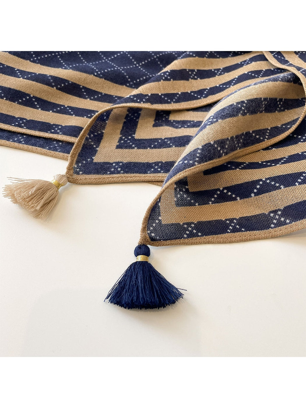 Scarvii - Retro Dot Diamond Grid Pattern Square Scarf