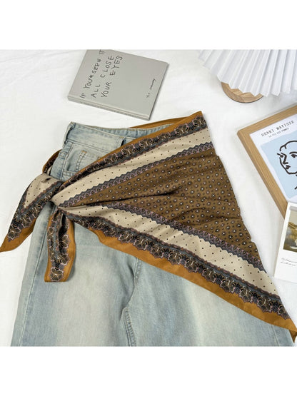 Scarvii - Paisley Border Print Triangle Scarf