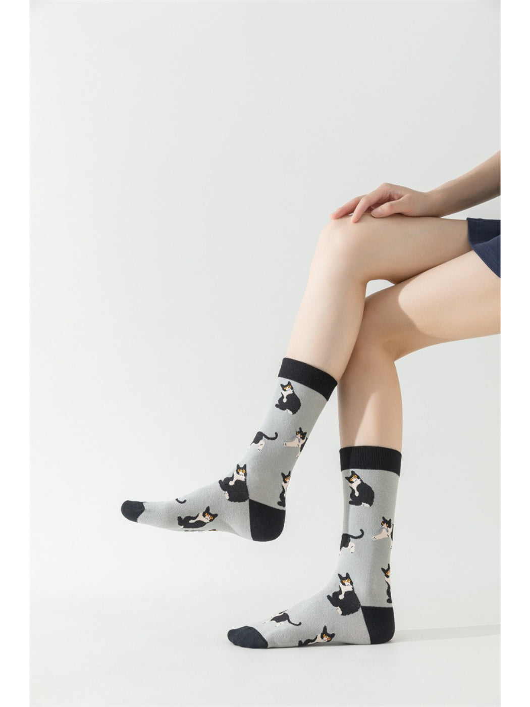 Rufia - Playful Cartoon Cat Pattern Socks