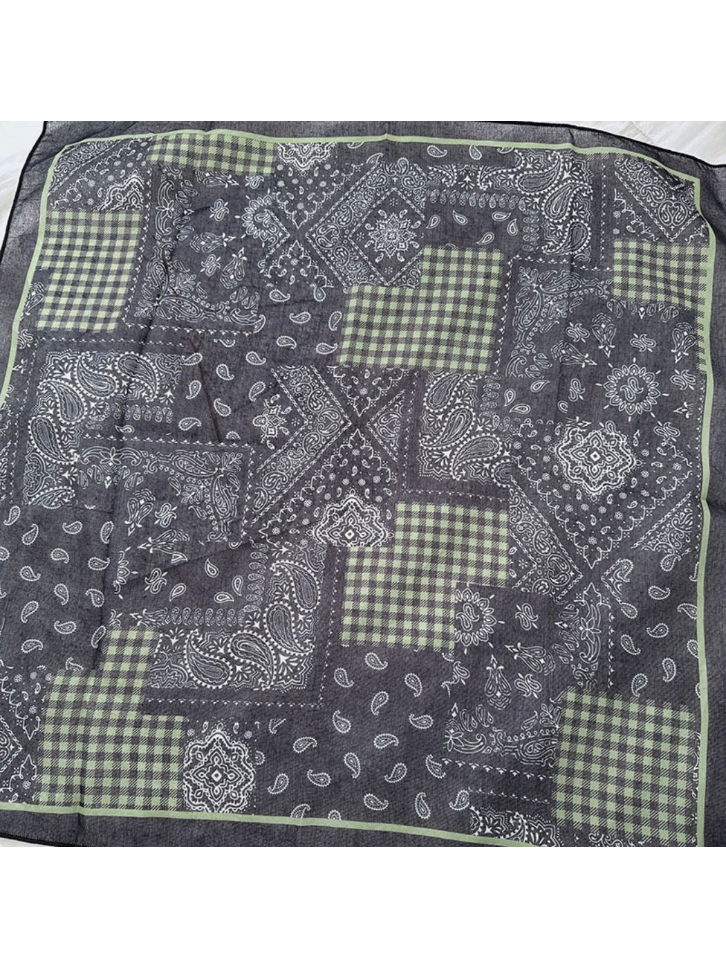 Scarvii - Vintage Paisley Square Neck Scarf
