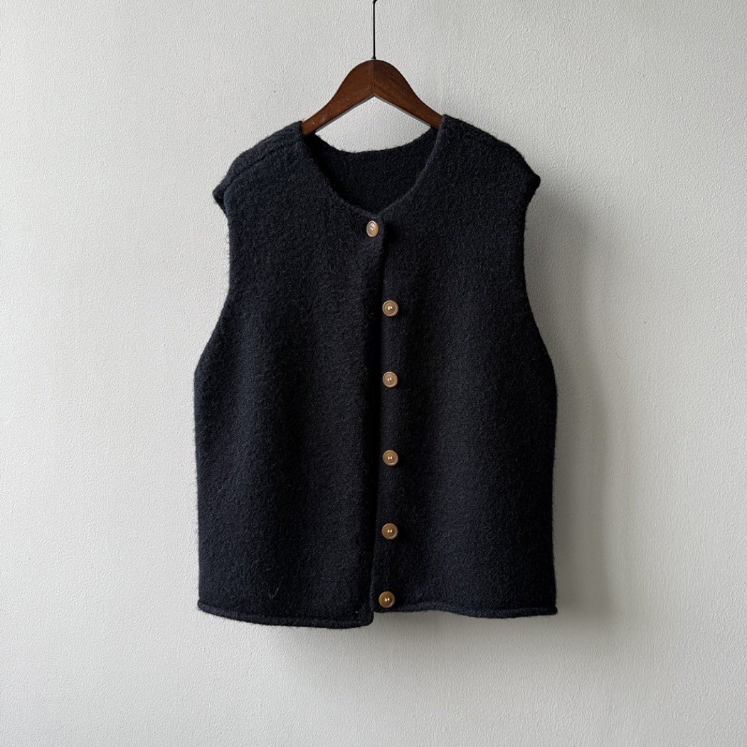 Crosa - Loose and Simple Classic Knit Vest for Women