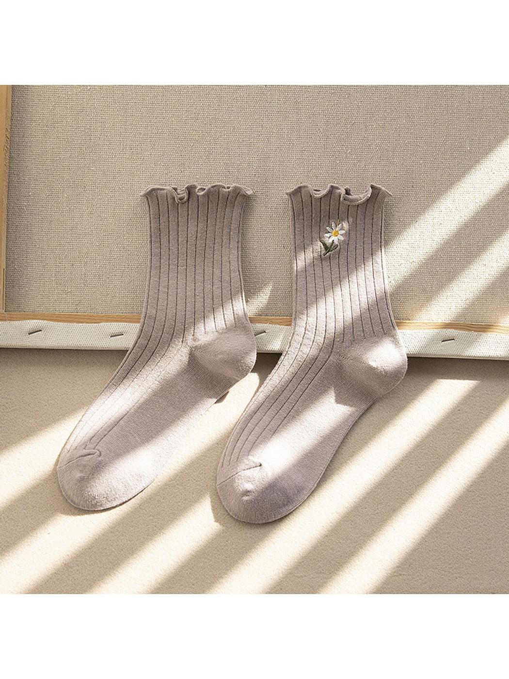 Rufia - Ruffle Trim Flower Embroidery Crew Socks