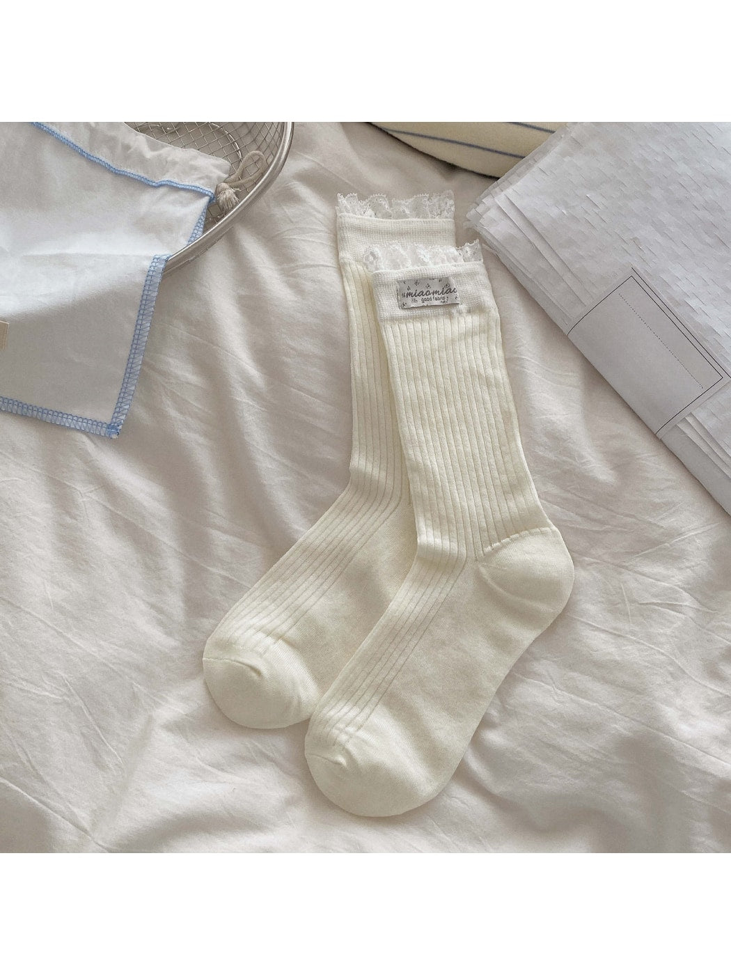 Rufia - White Color Lace Detail Crew Socks