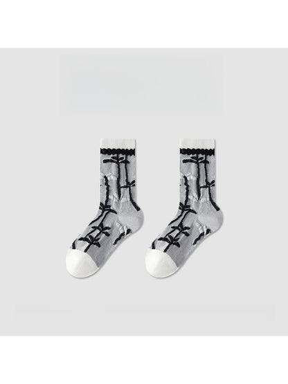 Rufia - Black and White Tones Floral Pattern Crew Socks