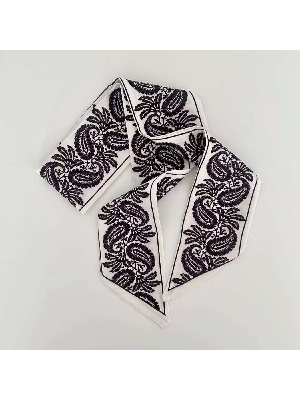 Scarvii - Decorative Flow Paisley Skinny Scarf