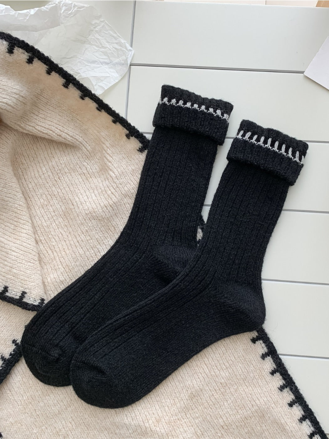 Rufia – Cozy Thick Mid-Calf Socks with Contrast Trim