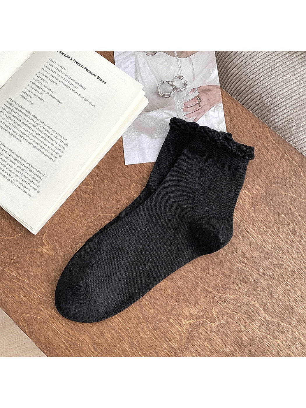 Rufia - Bow Pattern Ruffle Crew Socks