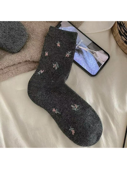Rufia - Soft Floral Pattern Crew Socks product image 6