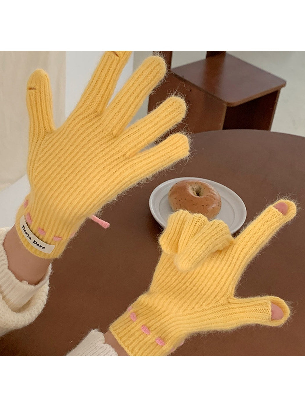 Gloving - Bow Accent Ribbed Wrist Coverage Gloves