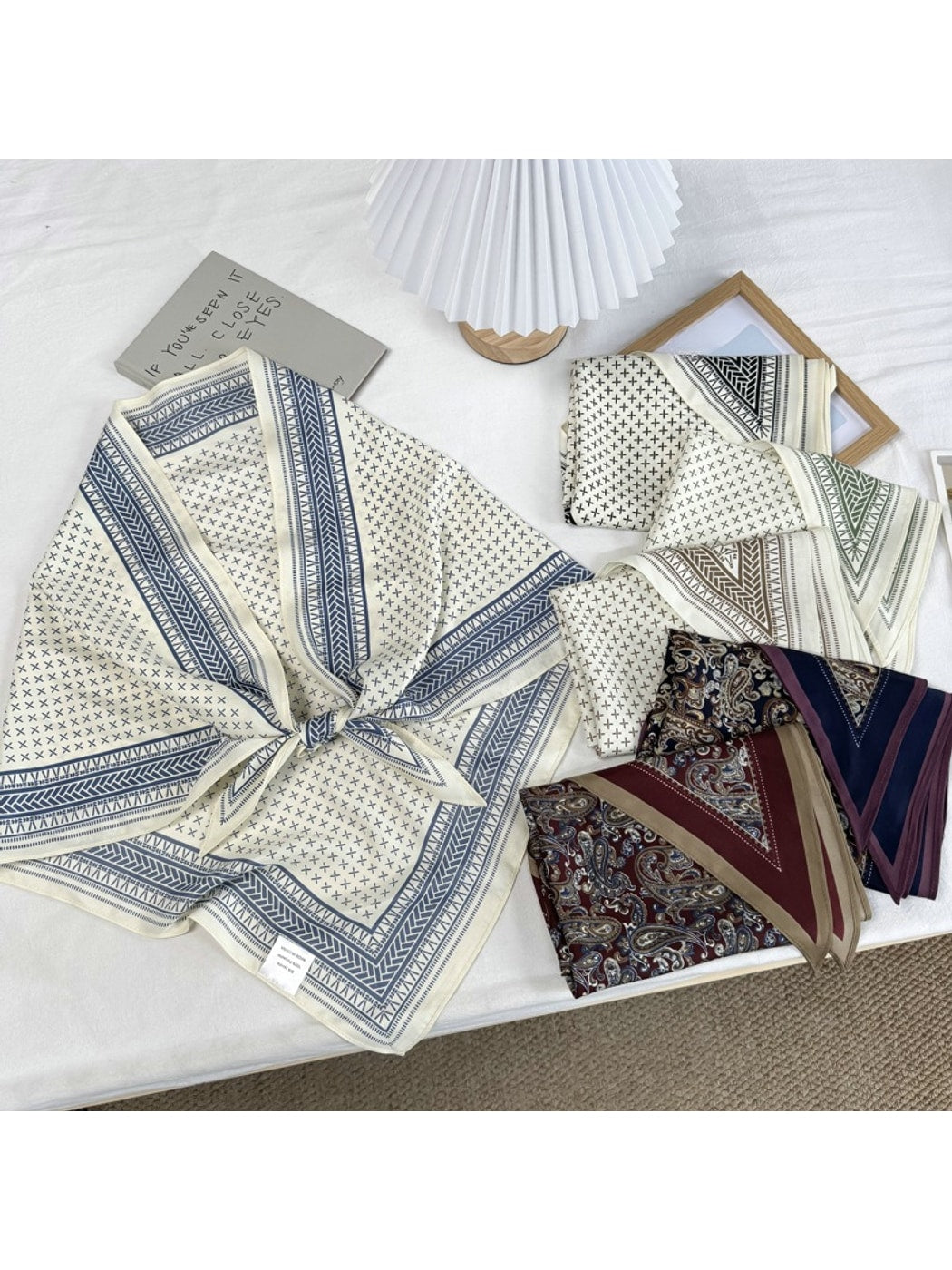 Scarvii - Minimalist Chic Style Triangle Scarf