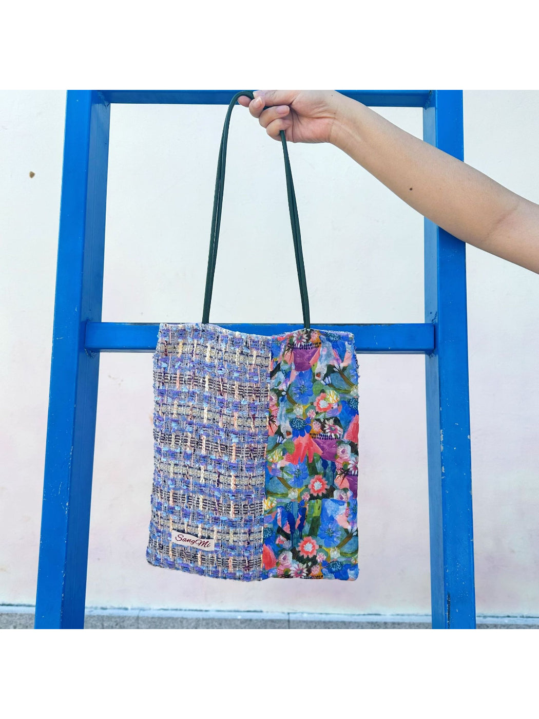 Cosbai - Lightweight Textured Shoulder Bag