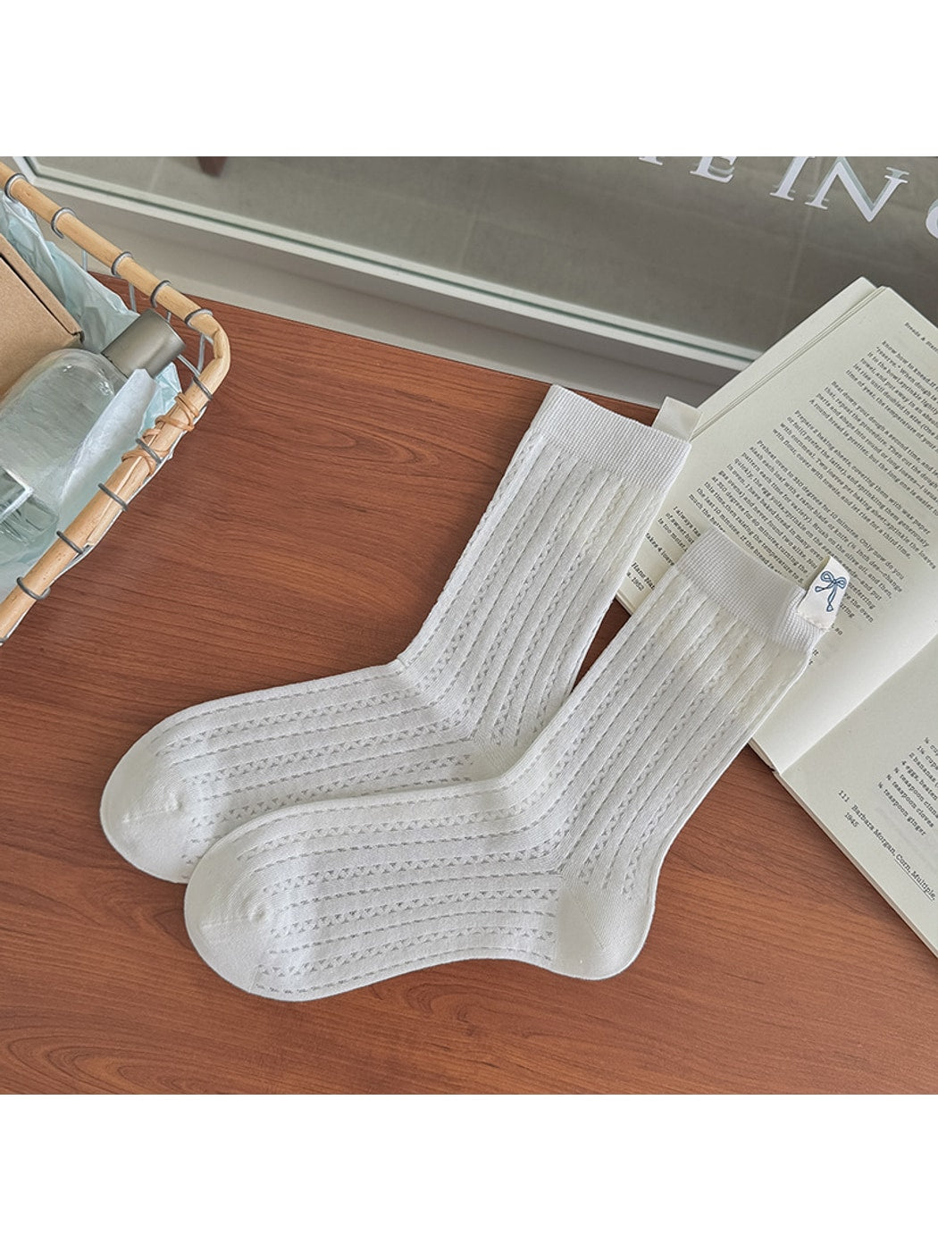 Rufia - Bow Pattern Label Detail Openwork Crew Socks