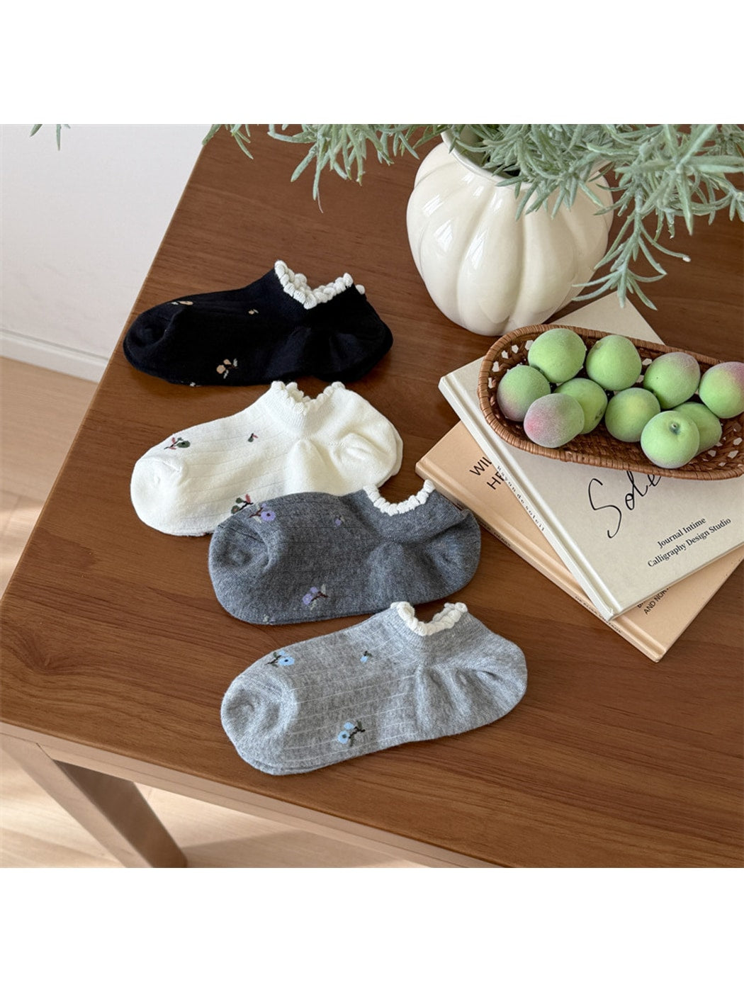Rufia - Sweet Minimal Floral Women's No Show Socks