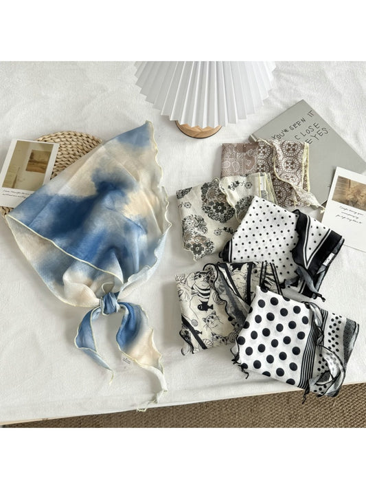 Scarvii - Elegant Classic Printed Triangle Scarf