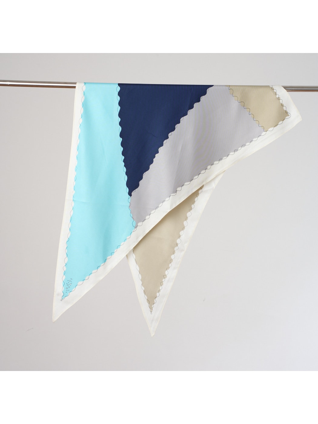Scarvii - Modern Colorblock Elegant Triangle Bandana