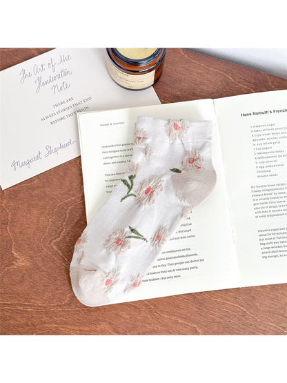 Rufia - Muted Floral Embroidered Ankle Socks