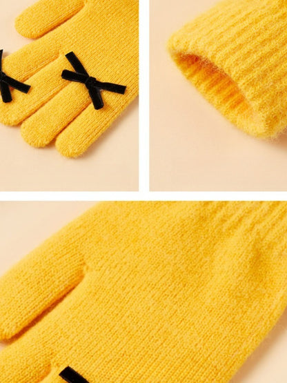 Gloving – Solid Color Gloves with Bow Accent
