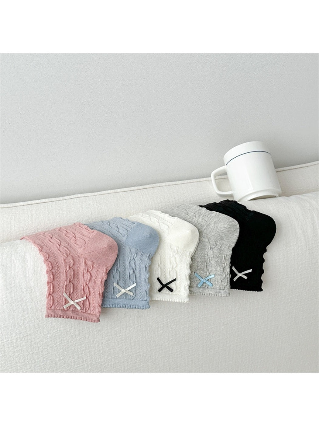 Rufia - Bow Detail Solid Color Ankle Socks