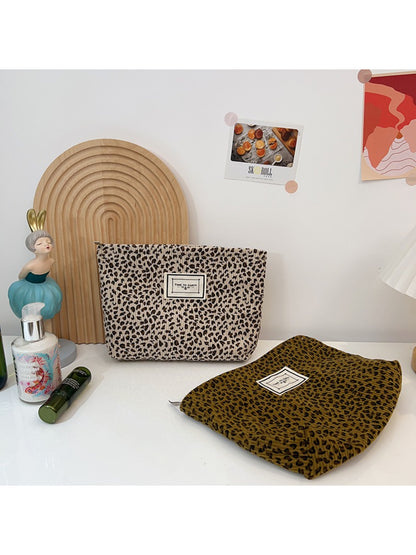Cosbai - Soft Leopard Zip Pouch