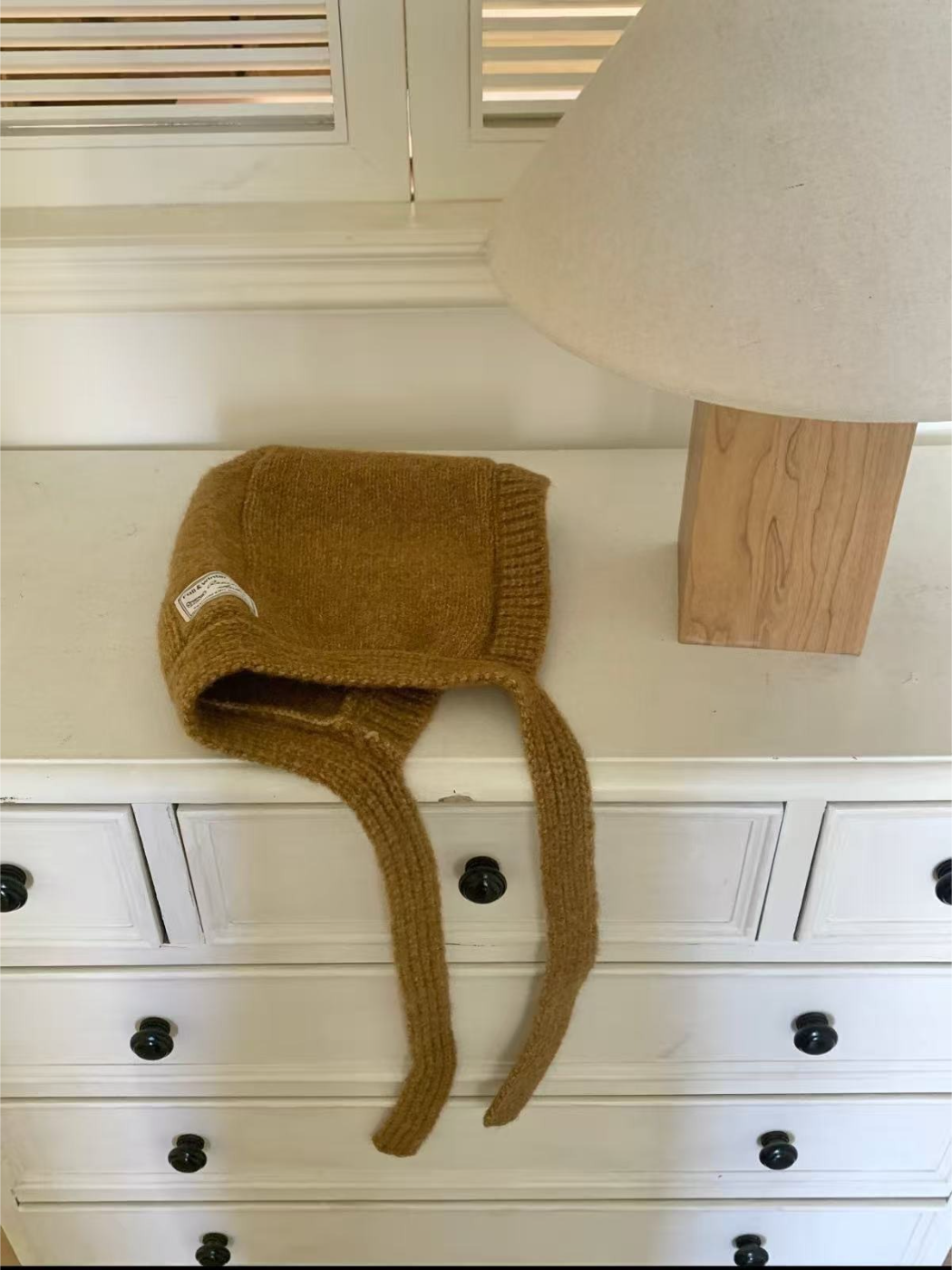 Haila - Long Tie Knit Bonnet