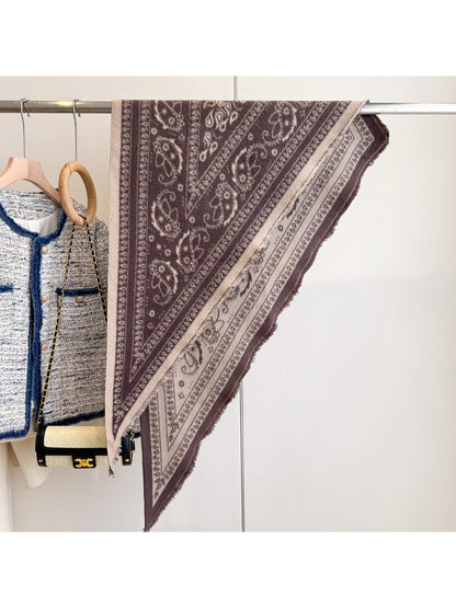 Scarvii - Vintage Paisley Triangle Shawl