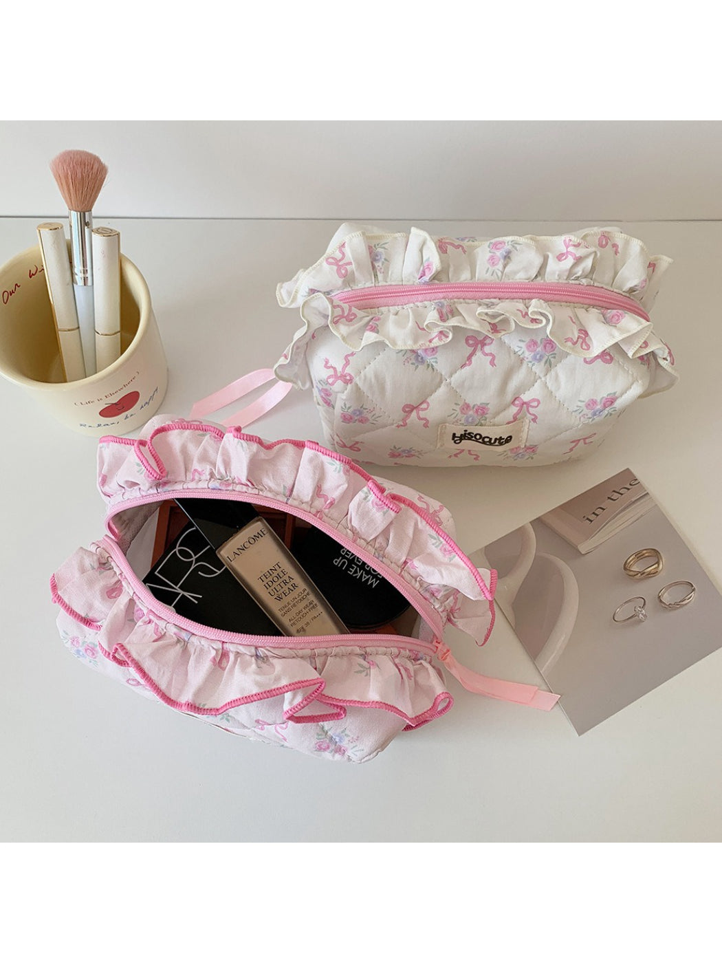 Cosbai - Sweet Bow Print Quilted Makeup Storage Bag
