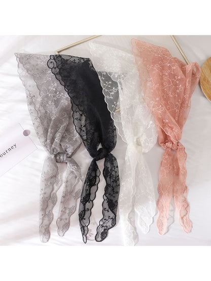 Scarvii - Sweet Floral Lace Airy Triangle Bandana
