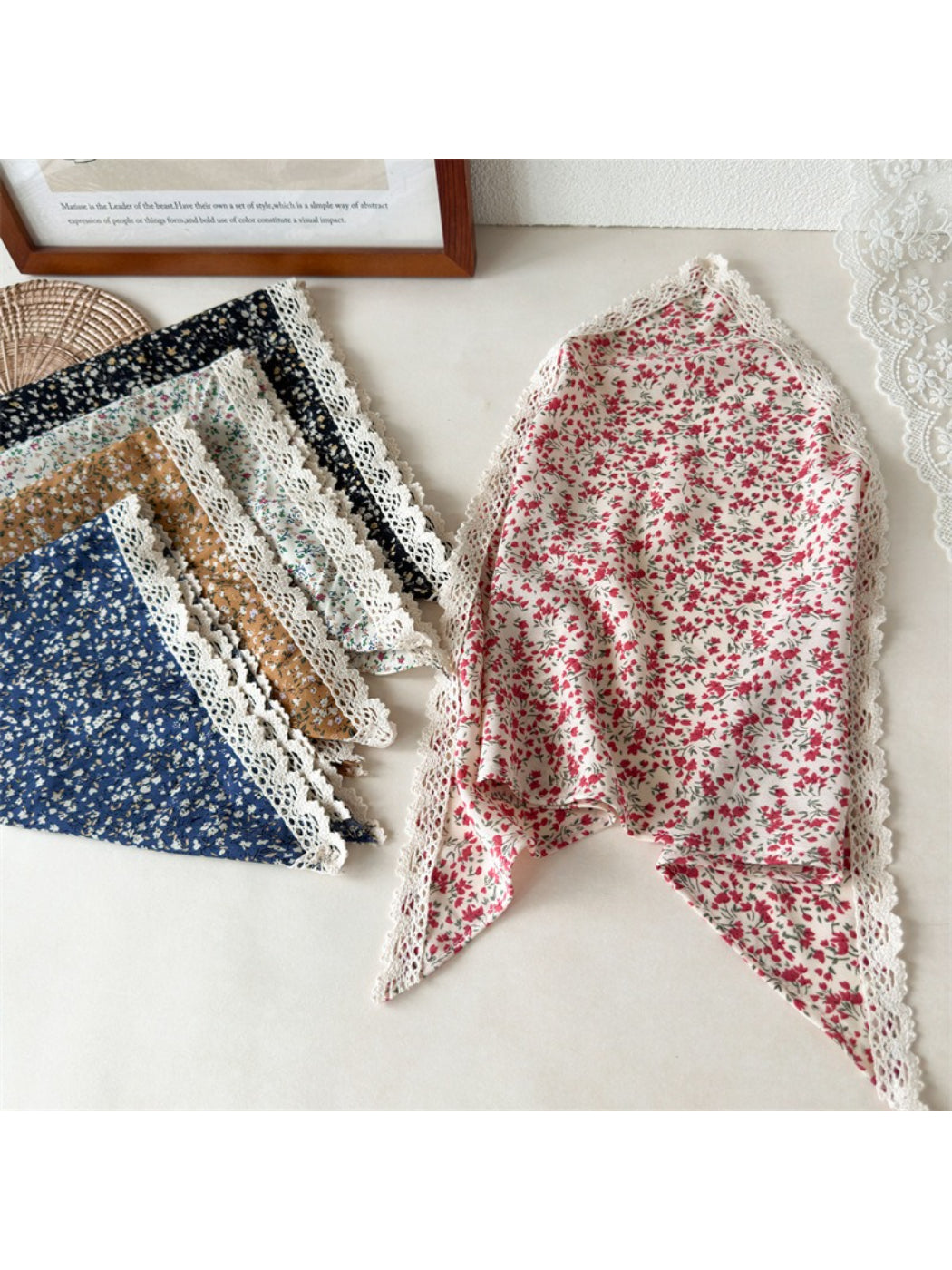 Scarvii - Ditsy Floral Lace Trim Triangle Scarf