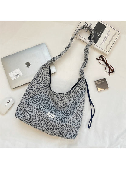 Cosbai - Leopard Print Ruched Strap Hobo Bag
